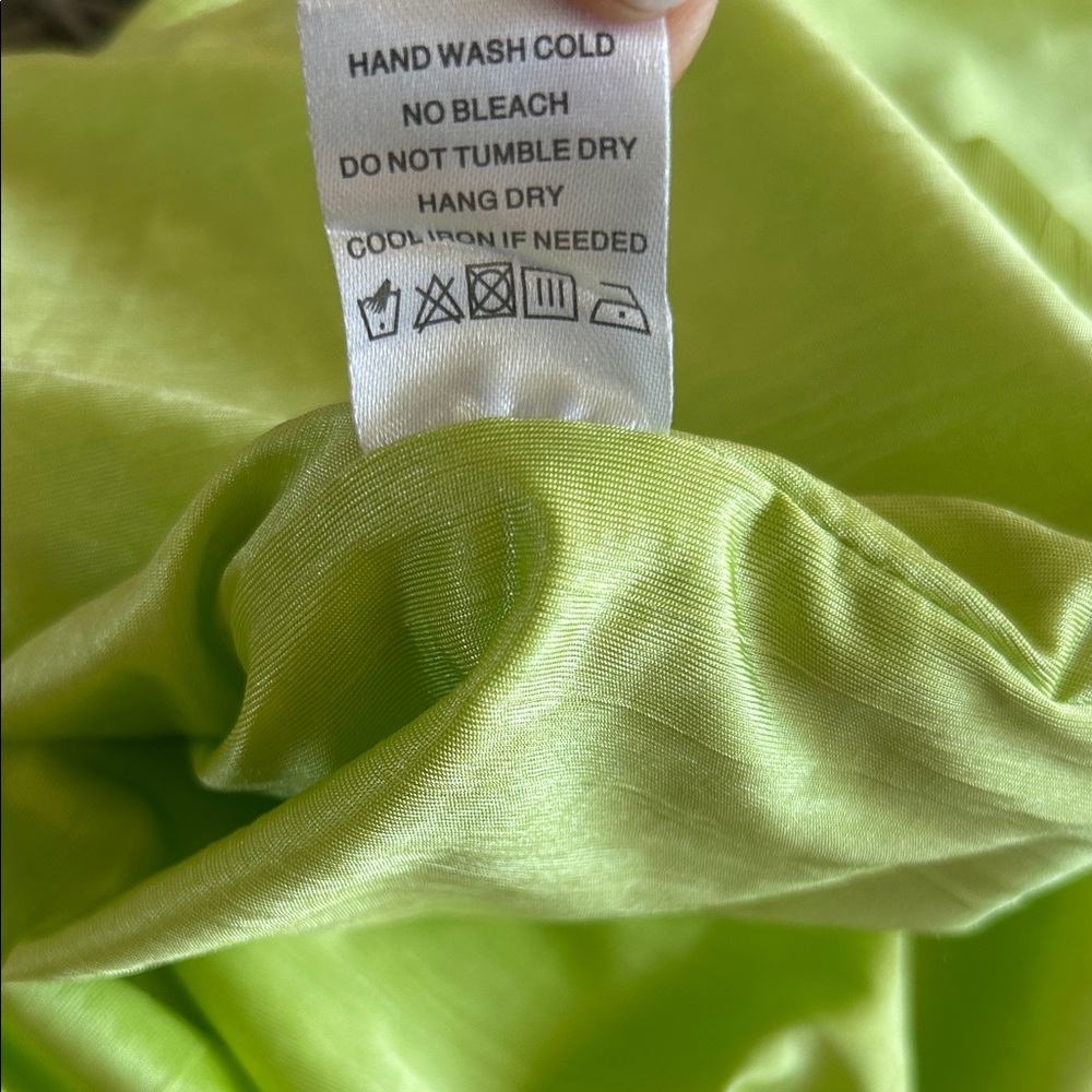 SUPERDOWN NWT Karolyna Maxi Skirt in Citron
Lime Size Medium - Picture 12 of 12